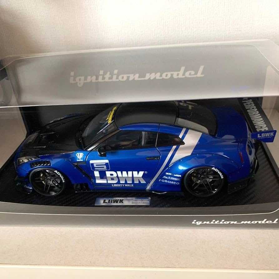 Amazon.co.jp: イグニッションモデル LBWK R35 GTR 118 青